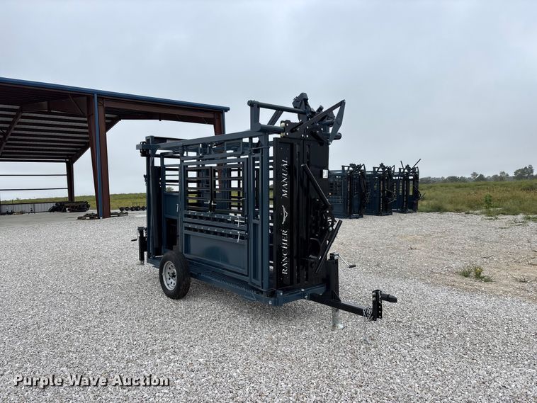 image for item FG0700 RBW Agricultural Rancher Manual squeeze chute