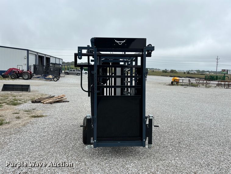 image for item FG0700 RBW Agricultural Rancher Manual squeeze chute