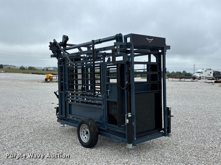image for item FG0700 RBW Agricultural Rancher Manual squeeze chute