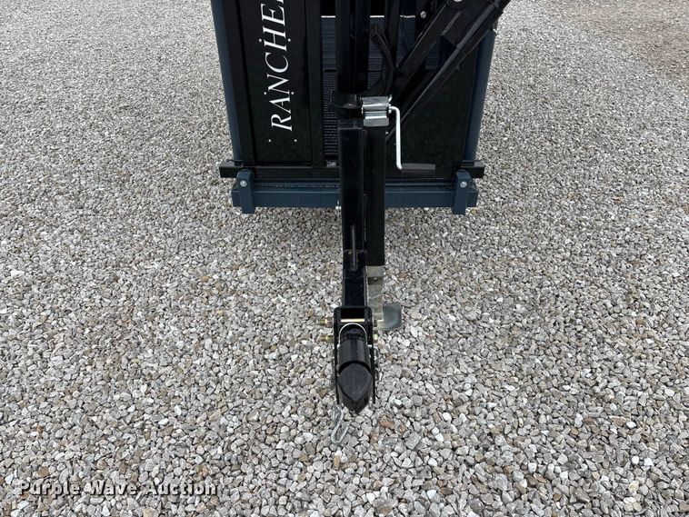 image for item FG0700 RBW Agricultural Rancher Manual squeeze chute