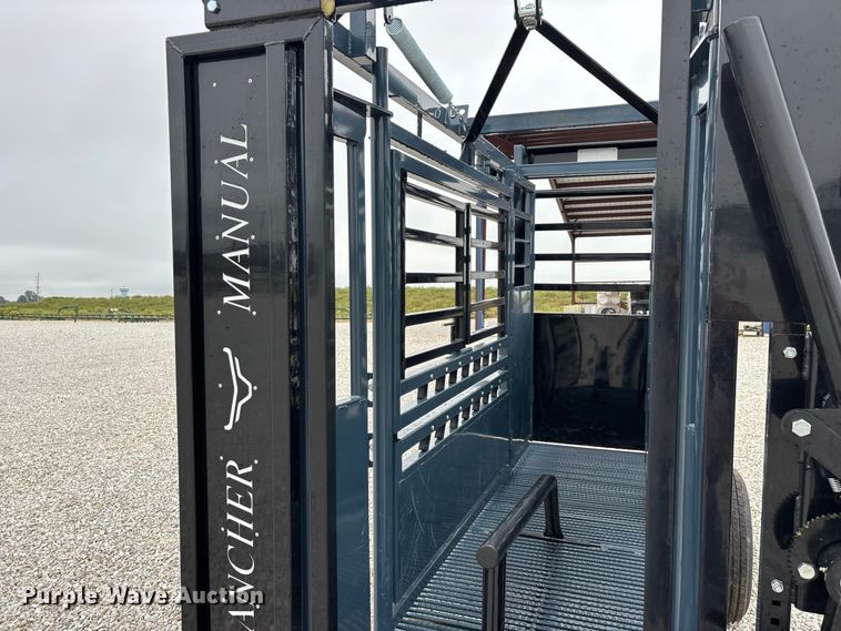image for item FG0700 RBW Agricultural Rancher Manual squeeze chute