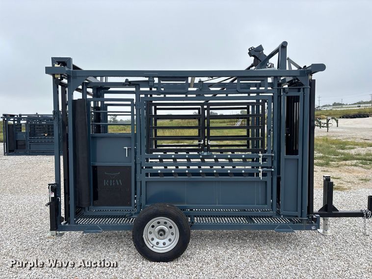 image for item FG0700 RBW Agricultural Rancher Manual squeeze chute