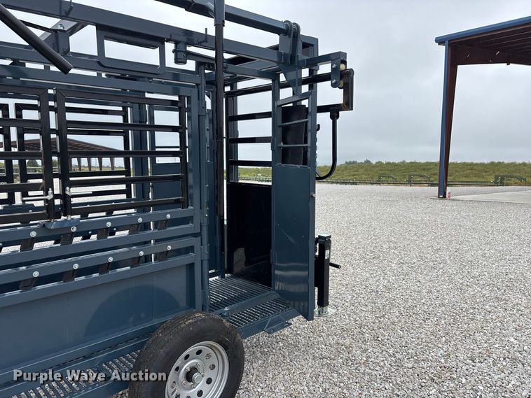 image for item FG0700 RBW Agricultural Rancher Manual squeeze chute