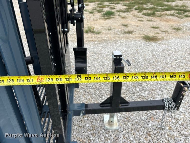 image for item FG0700 RBW Agricultural Rancher Manual squeeze chute