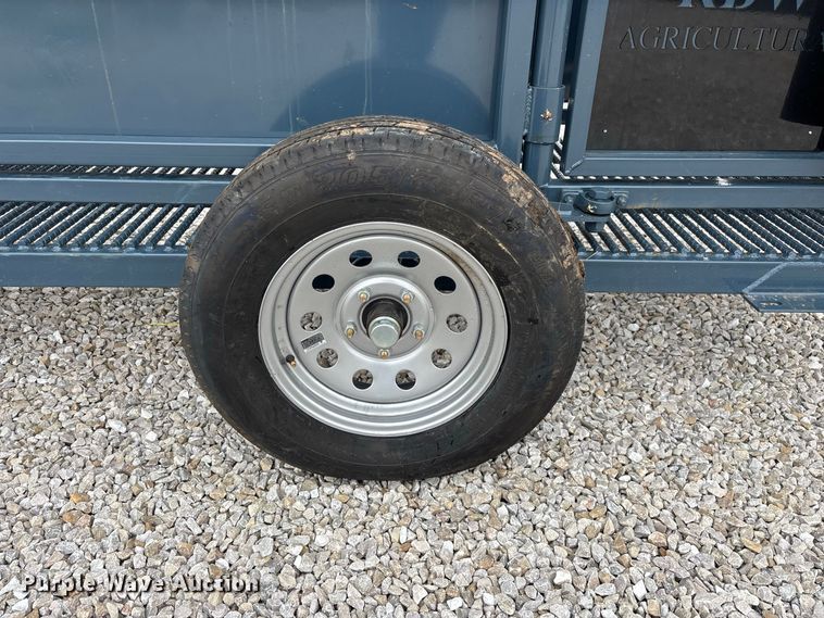 image for item FG0700 RBW Agricultural Rancher Manual squeeze chute