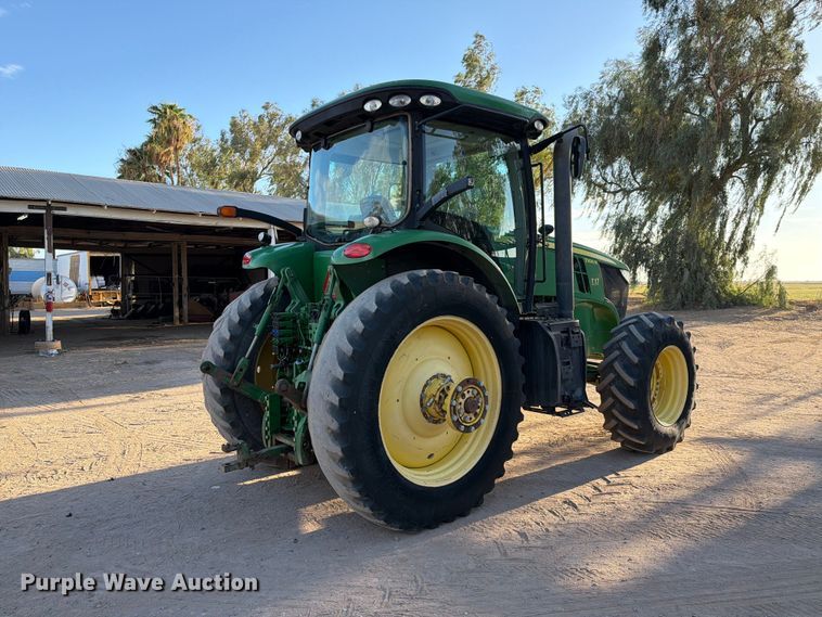 image for item FI2017 2012 John Deere 7200R MFWD tractor