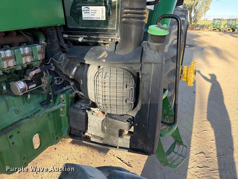 image for item FI2017 2012 John Deere 7200R MFWD tractor