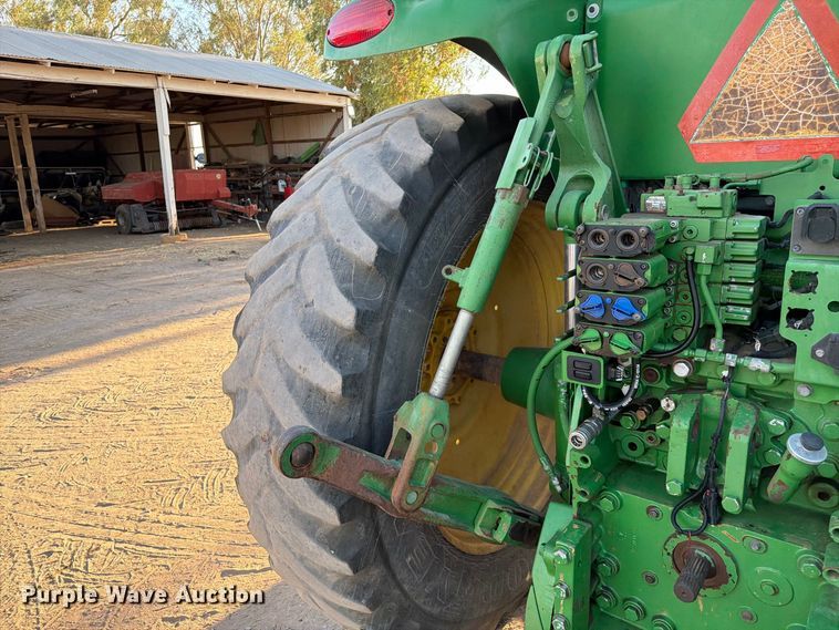 image for item FI2017 2012 John Deere 7200R MFWD tractor