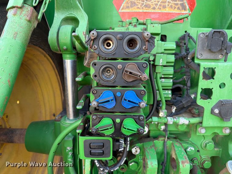 image for item FI2017 2012 John Deere 7200R MFWD tractor