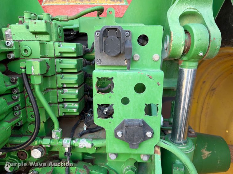 image for item FI2017 2012 John Deere 7200R MFWD tractor