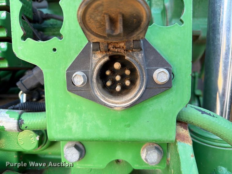 image for item FI2017 2012 John Deere 7200R MFWD tractor