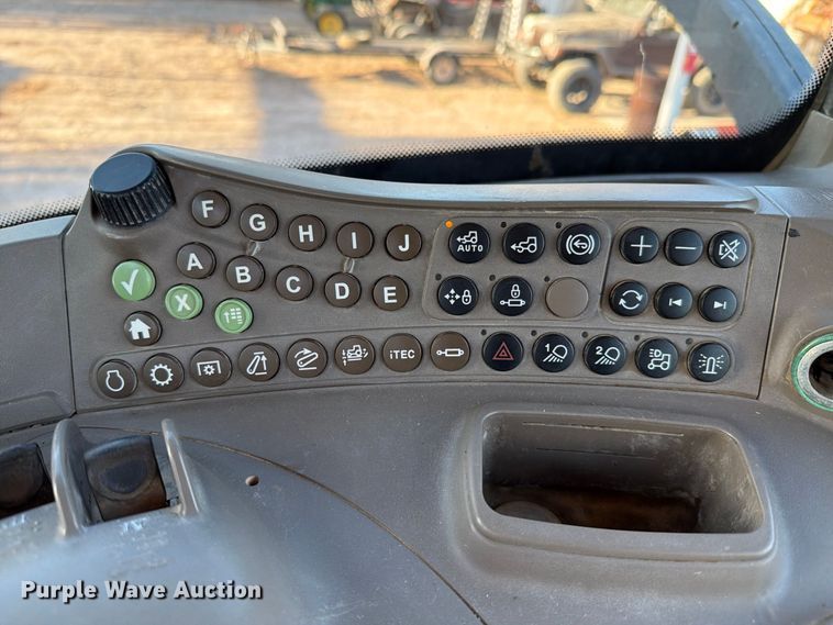 image for item FI2017 2012 John Deere 7200R MFWD tractor