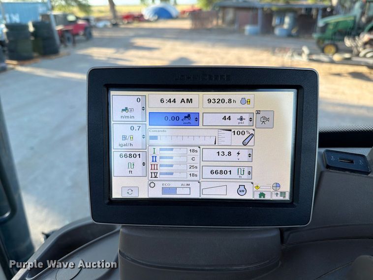 image for item FI2017 2012 John Deere 7200R MFWD tractor