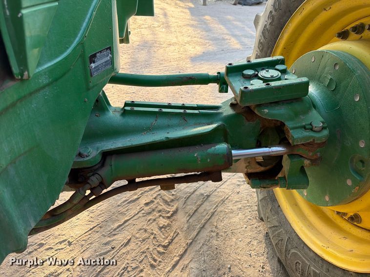 image for item FI2017 2012 John Deere 7200R MFWD tractor