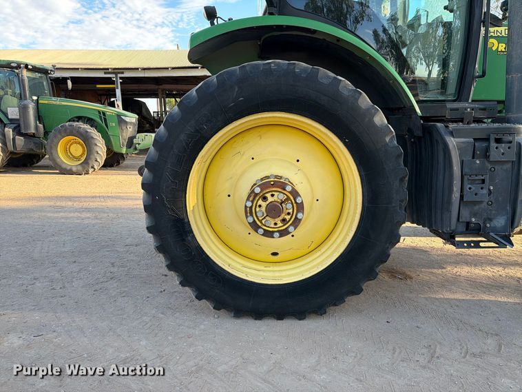 image for item FI2017 2012 John Deere 7200R MFWD tractor