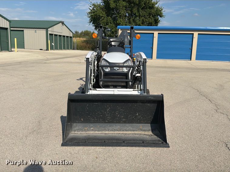 image for item FJ2002 2025 Bobcat CT1025 MFWD tractor