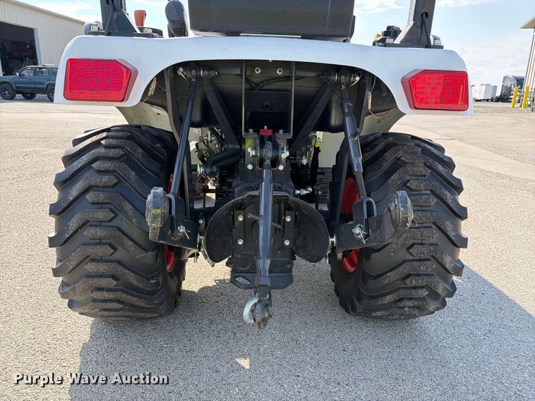 image for item FJ2002 2025 Bobcat CT1025 MFWD tractor
