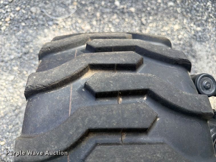 image for item FJ2002 2025 Bobcat CT1025 MFWD tractor
