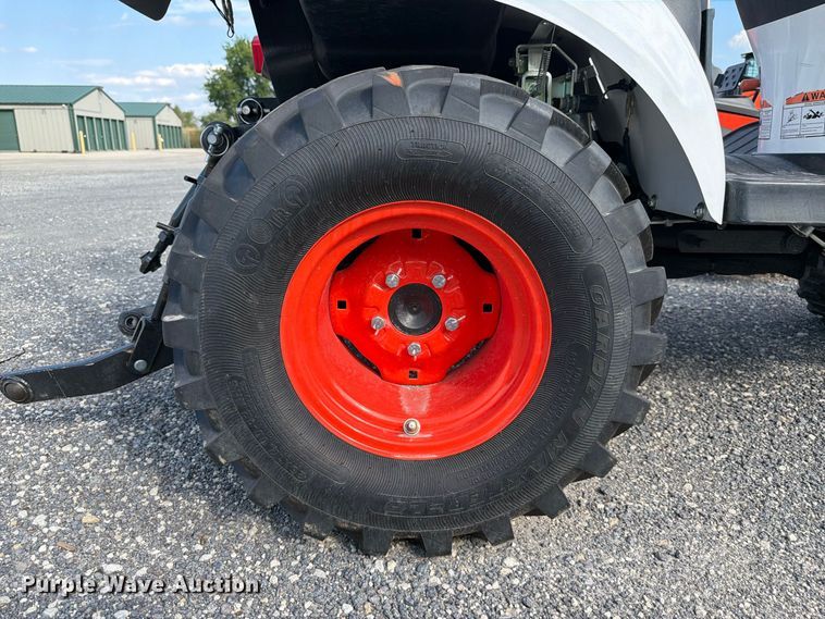 image for item FJ2002 2025 Bobcat CT1025 MFWD tractor
