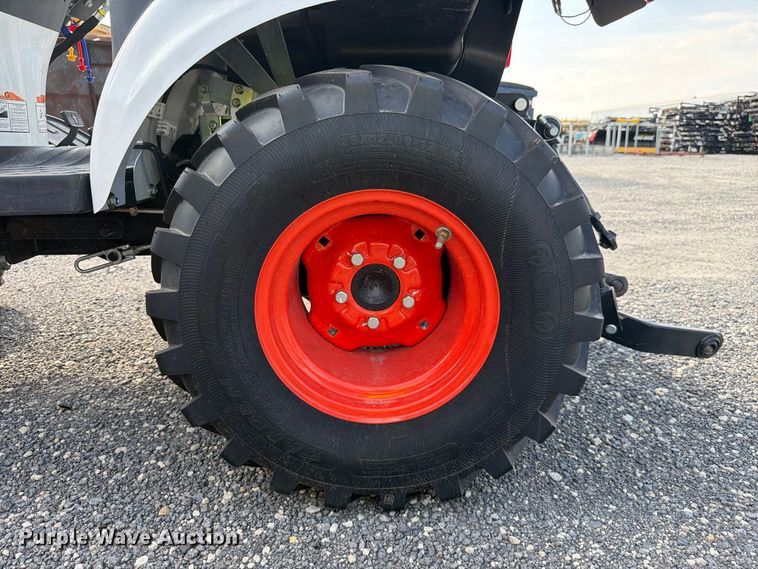 image for item FJ2002 2025 Bobcat CT1025 MFWD tractor