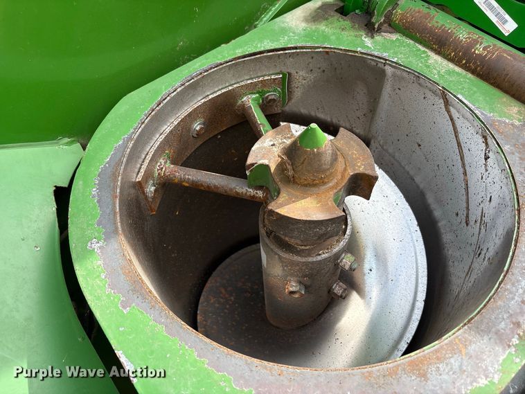 image for item FK2081 Brent 976 grain cart