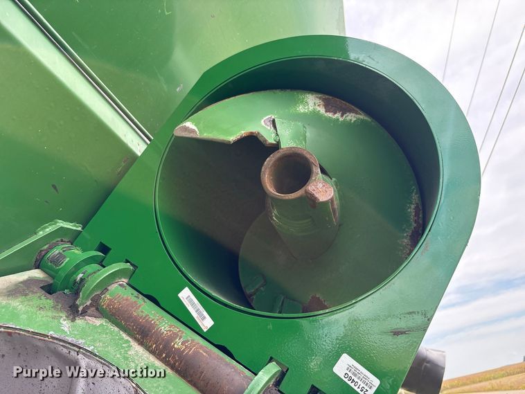image for item FK2081 Brent 976 grain cart