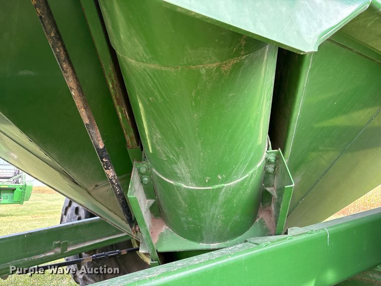 image for item FK2081 Brent 976 grain cart