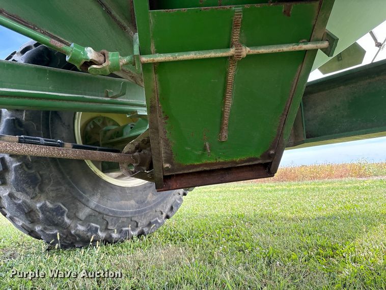 image for item FK2081 Brent 976 grain cart
