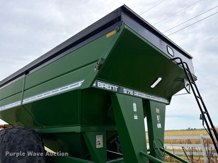image for item FK2081 Brent 976 grain cart