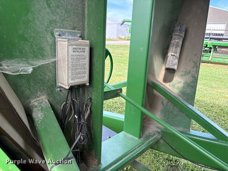 image for item FK2081 Brent 976 grain cart