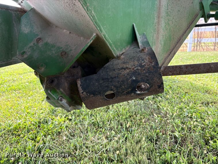 image for item FK2081 Brent 976 grain cart