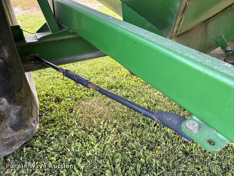image for item FK2081 Brent 976 grain cart