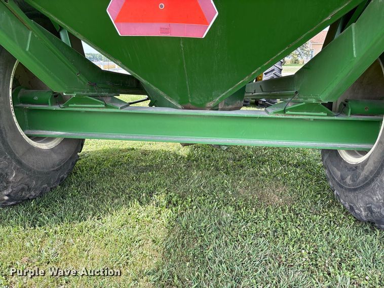 image for item FK2081 Brent 976 grain cart