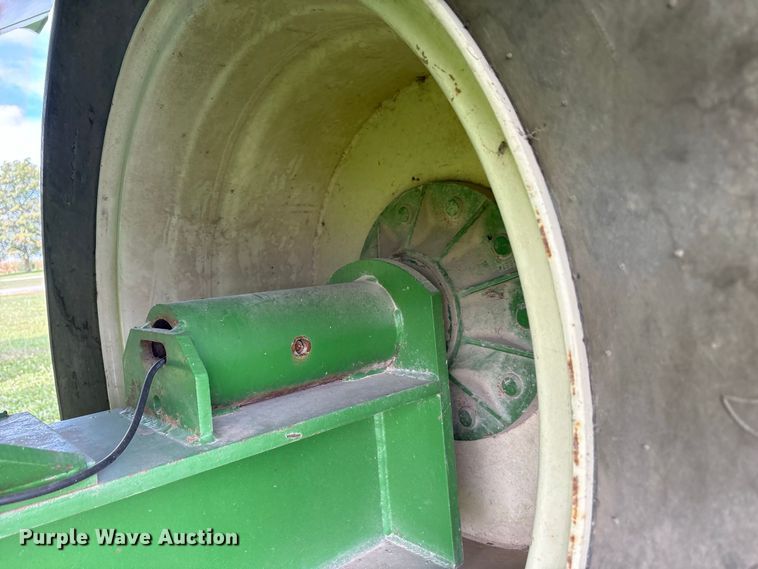 image for item FK2081 Brent 976 grain cart
