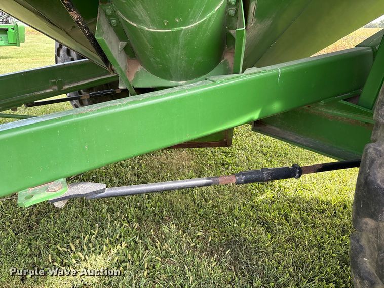 image for item FK2081 Brent 976 grain cart