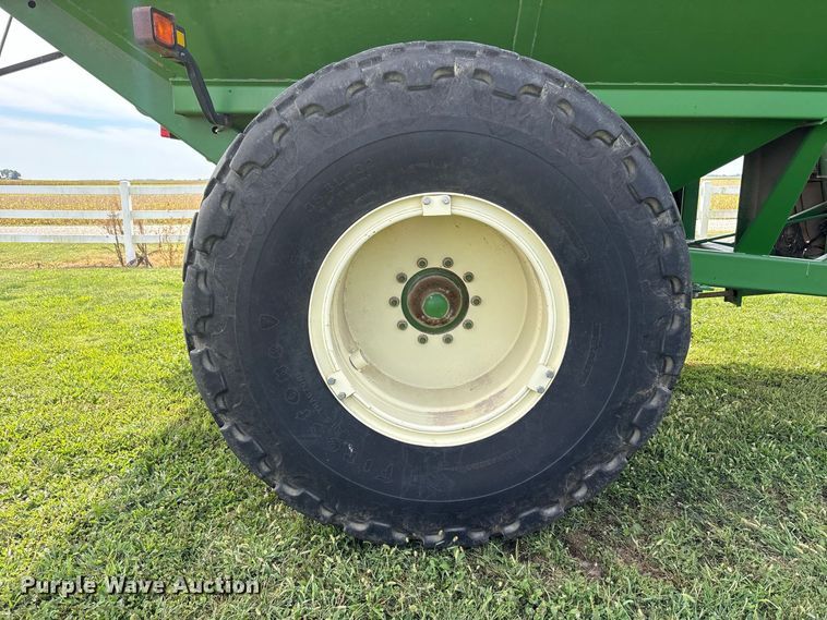 image for item FK2081 Brent 976 grain cart