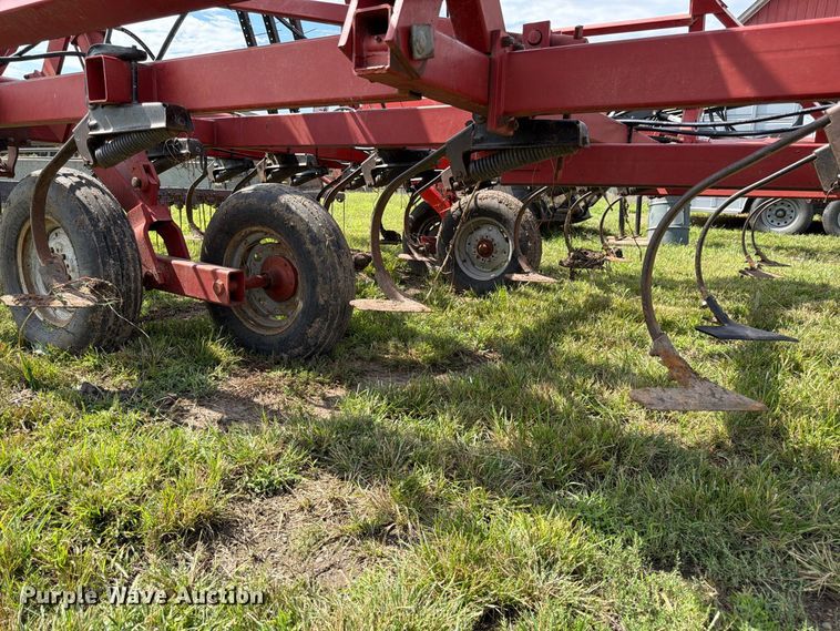 image for item FK3437 Case 4800 field cultivator