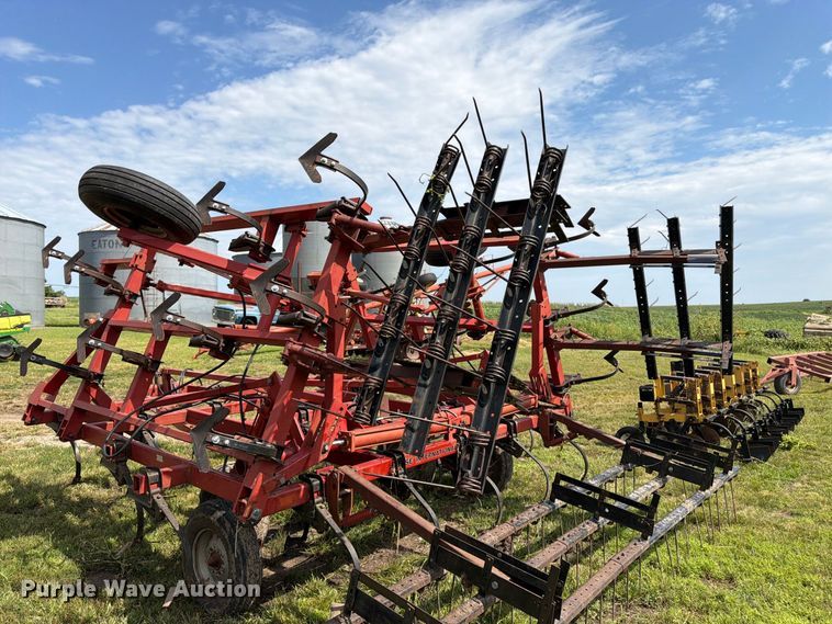 image for item FK3437 Case 4800 field cultivator