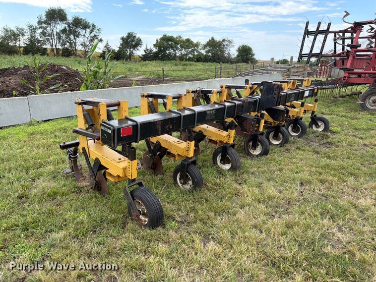 image for item FK3438 Landoll 2006-30 row crop cultivator