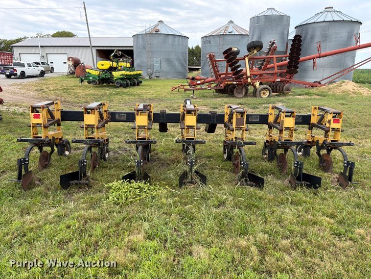 image for item FK3438 Landoll 2006-30 row crop cultivator