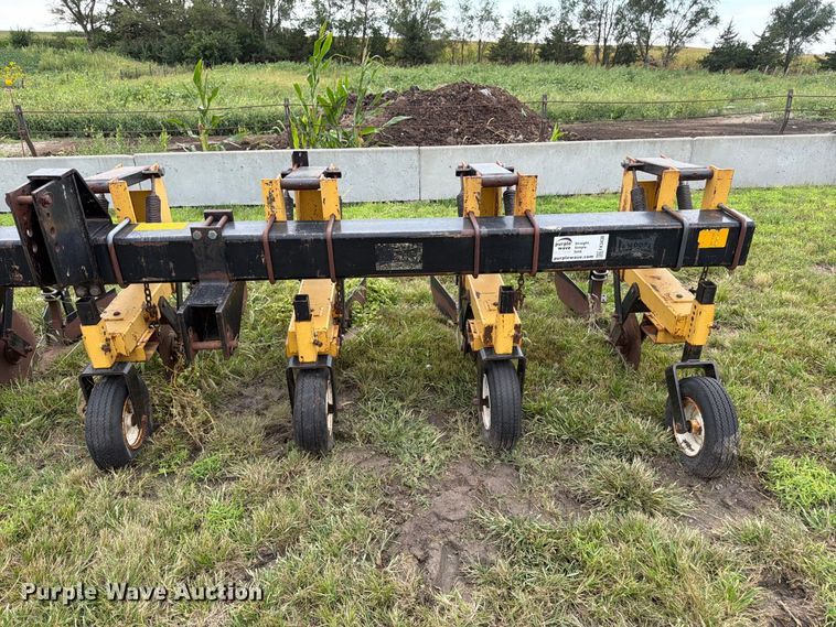 image for item FK3438 Landoll 2006-30 row crop cultivator