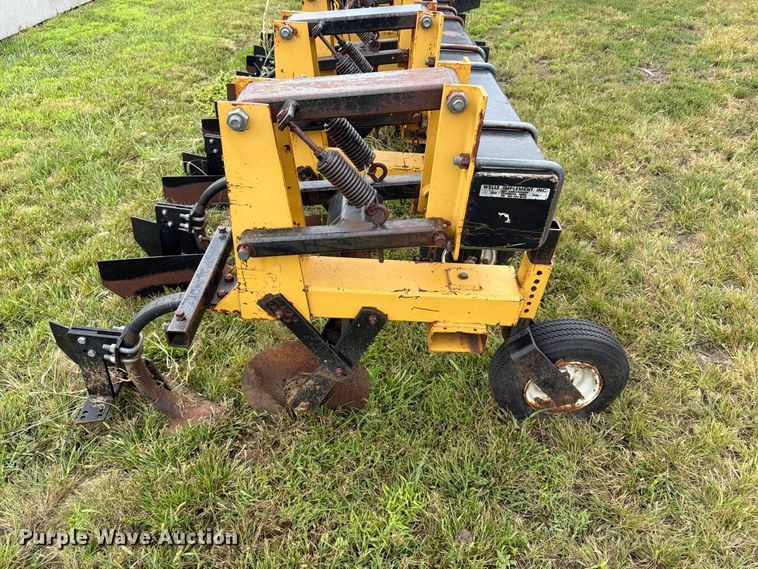 image for item FK3438 Landoll 2006-30 row crop cultivator