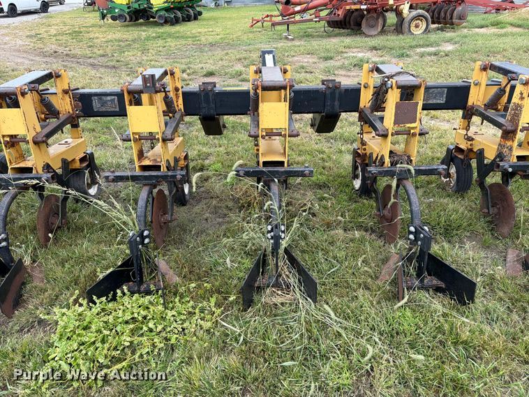 image for item FK3438 Landoll 2006-30 row crop cultivator