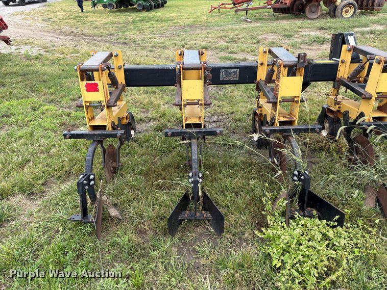 image for item FK3438 Landoll 2006-30 row crop cultivator
