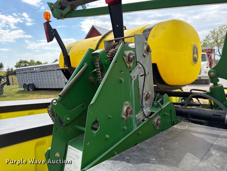 image for item FK3441 2010 John Deere 1760 planter