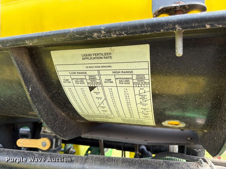 image for item FK3441 2010 John Deere 1760 planter