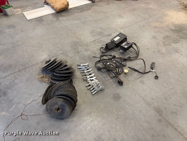 image for item FK3441 2010 John Deere 1760 planter