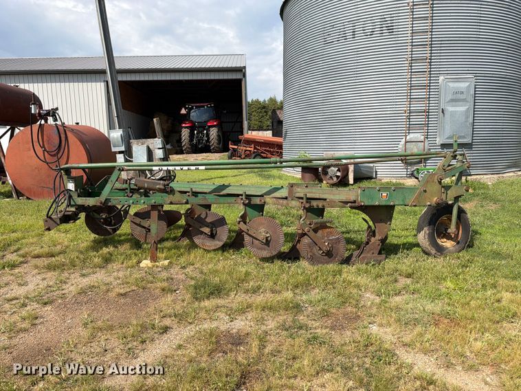 image for item FK3442 Oliver 565 plow
