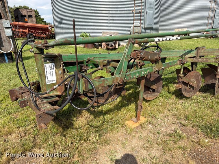 image for item FK3442 Oliver 565 plow