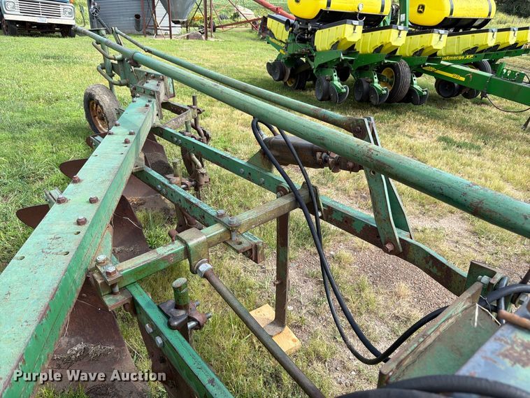 image for item FK3442 Oliver 565 plow